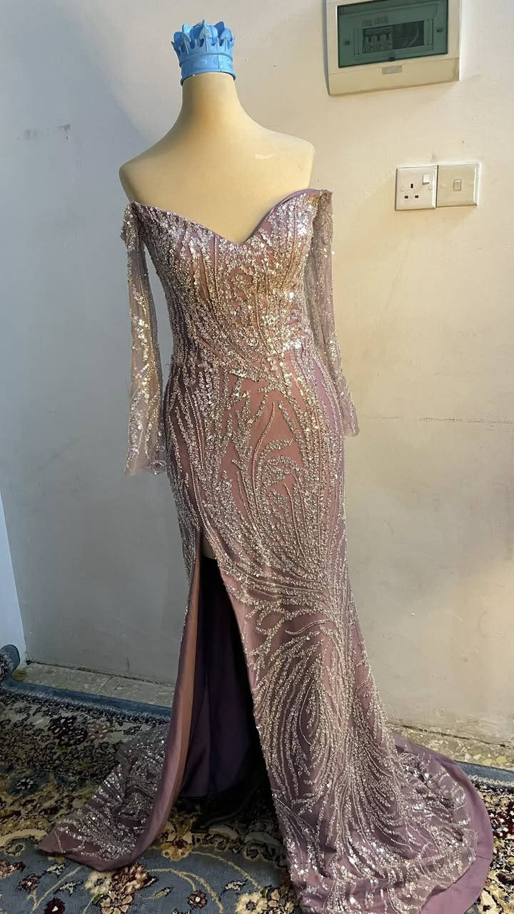 فستاني للبيع اخذته من احمد البديري ب 400$ ابيعه 250 الف وبي مجال بسيط لبسته ساعه وحده فقط قياس 40 بس بي قيطان يتصغر ويتكبر ال تحب تدخلي خاص


**إذا كنت صاحب هذا الإعلان وتريد حذفه لأي سبب، رجاءا أرسل رسالة إلى الدعم الفني**