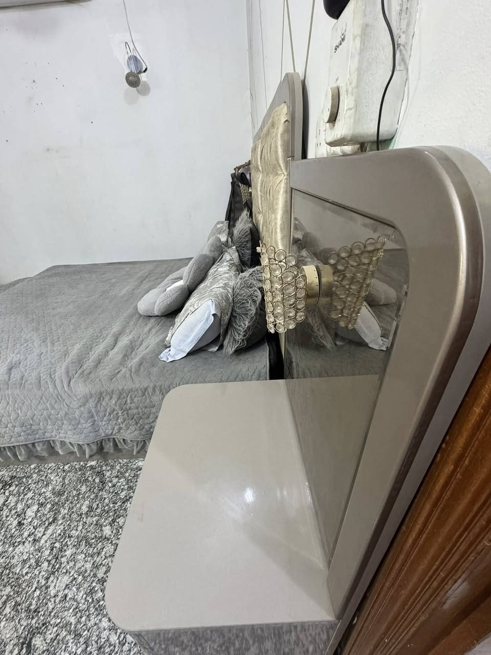 سرير ابو نفرين للبيع مع الفراش والفرشه 
السعر ٢٥٠ تركي اصلي ومتينه


**إذا كنت صاحب هذا الإعلان وتريد حذفه لأي سبب، رجاءا أرسل رسالة إلى الدعم الفني**