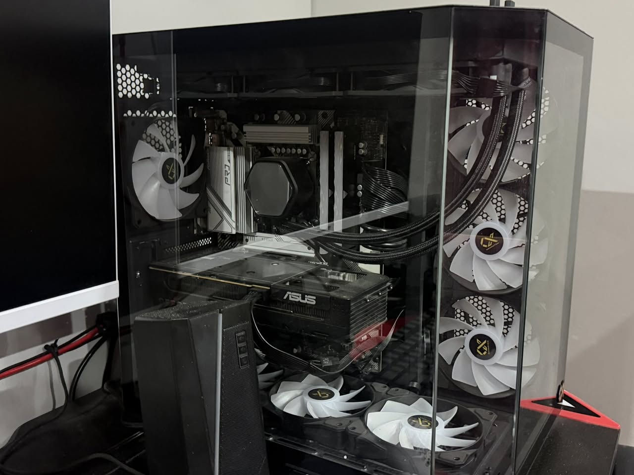 lIntel Core i7 14700F: المعالج
NVIDIA GeForce RTX 5060 :كرت الشاشة *
32GB RAM :الرام *
SSD 1TB m.2 :التخزين *
B760 pro Rs/D4 :المذربورد *
plus Gold Full 750 :الباور سبلاي *
Windows 11 Pro :النظام *
Cooler Master MasterLiquid 360L Core : نبريد مائي
|| ARGB - Black

السعر مليون و 800


**إذا كنت صاحب هذا الإعلان وتريد حذفه لأي سبب، رجاءا أرسل رسالة إلى الدعم الفني**