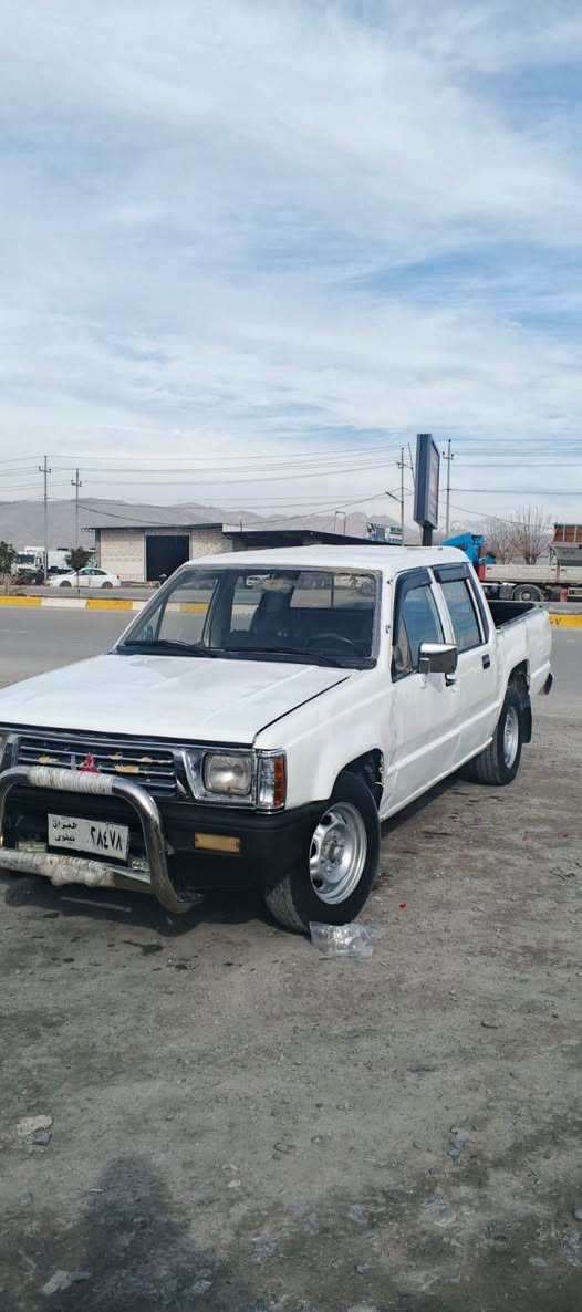 سلاوتان ليي بيت ئةم سةيارة جوانة بؤ فرؤشتنة گير و مةكينة بةشةرتة مةكينة بيلادة
ئارم پلاستيك هةوليرة مووس و براوة بةشةرتة
گةرمي و فلجة و لايتي مةزبووتة  تةقةو رةقةي بةشةرتة مالي دؤستة سحري 22وةرةقة و مةجاليكي برايانة  شوين حاجياوا  *********** رانية, السليمانية
