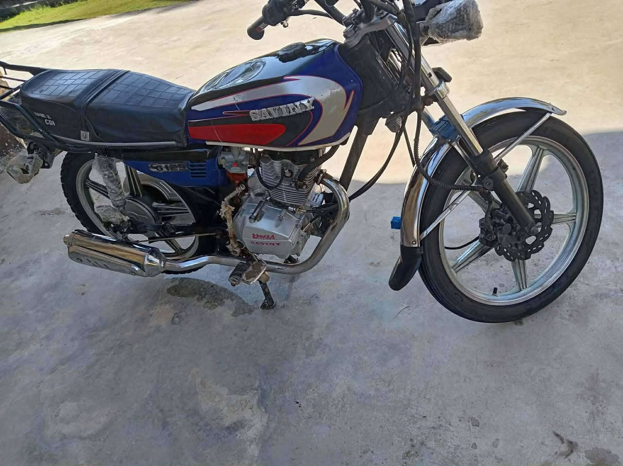 دراجه سيفان للبيع
موديل 19

أوراق اصولي

السعر ٣٥٠ وبيها مجال

مكاني الحله // بالقرب من جامعة الحله الاهليه
التواصل معي على الأرقام التاليه

***********
***********
