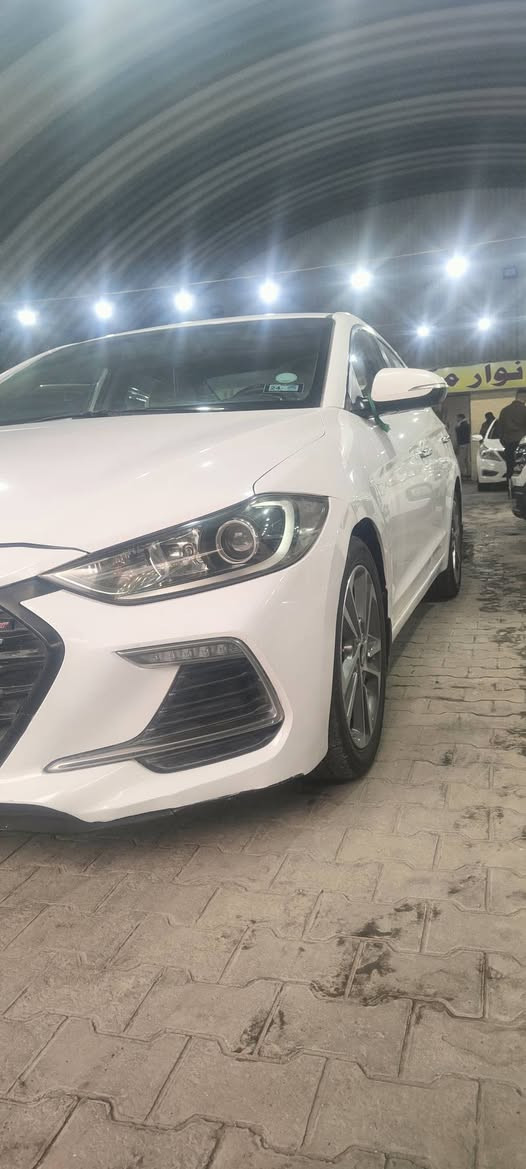 سلام عليكم النتر سوبر مديل  18مكينه 2000 بسم شركه فول بس البصمه شد تشغيل عن بعد ماشيه 82 السياره عليها ادامه كامله تغليف كشنات وارضيه جلد 
السعر 155 السونار مرفق بلمنشور مكانها نجف ناحيه الحيره للأستفسار اتصل ***********
