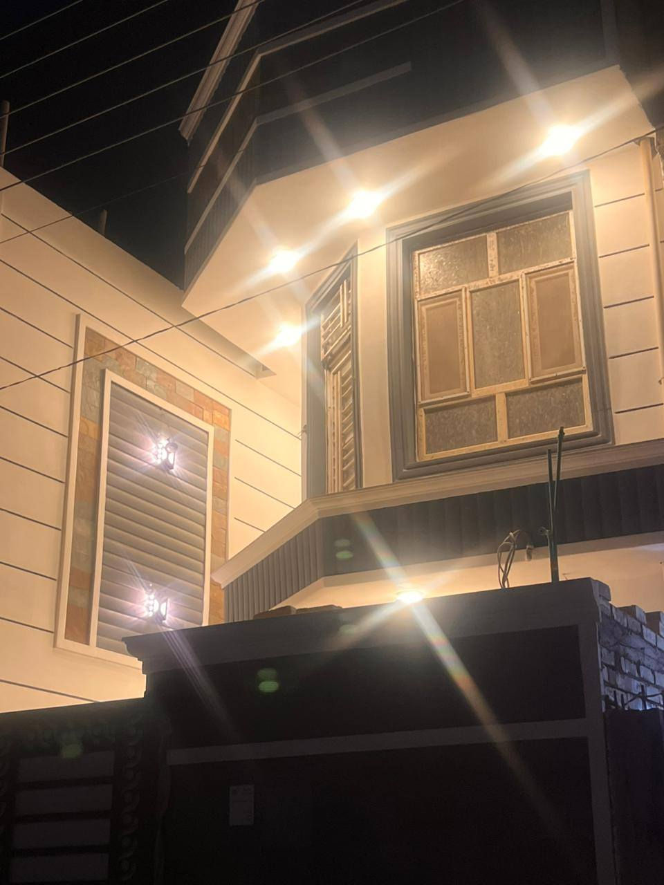 بيت للبيع – حي الإطارات
📍 الموقع: مكان مميز خلف الكلية المفتوحة
📐 المساحة: 100 متر (5×20)
🏢 الوصف: طابقين – بناء حديث
🛏 التفاصيل:
3 غرف نوم
استقبال
صالة
مطبخ
✨ موقع هادئ وقريب من الخدمات
📞 للاستفسار:
***********
***********
