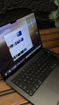ماك بوك برو • M3 برو • ١٨ جيجابايت