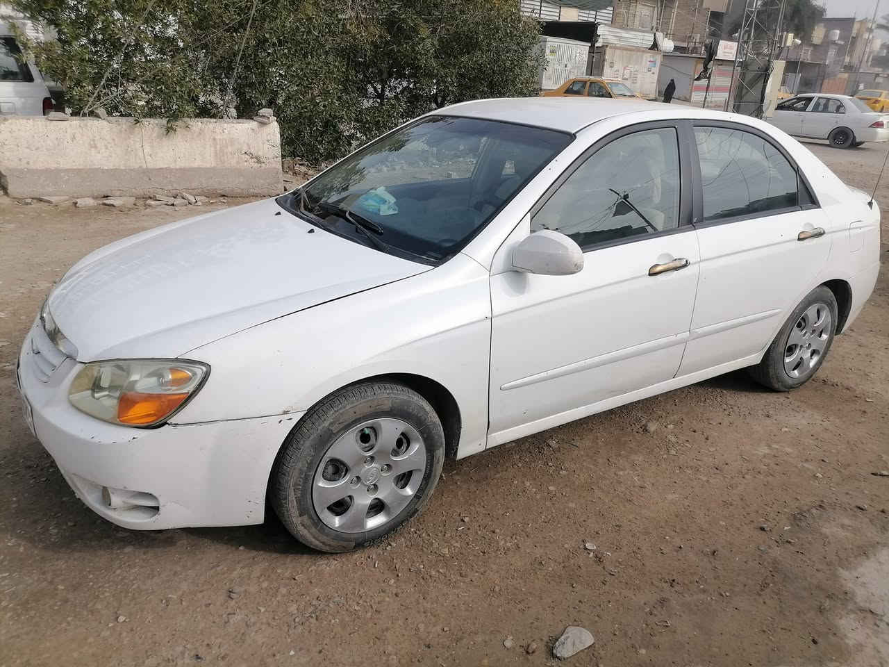 كيه سبكتره 2006 أمريكي مكينه 2000 لاتنقيص ولاتبخير مكينه جديده شادها سياره بسمي السعر ٧٣ ***********
