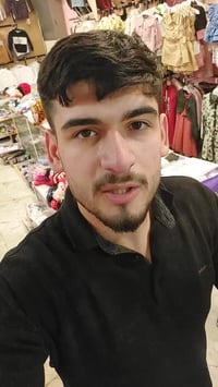 تراكات • ملابس رياضية • عرض