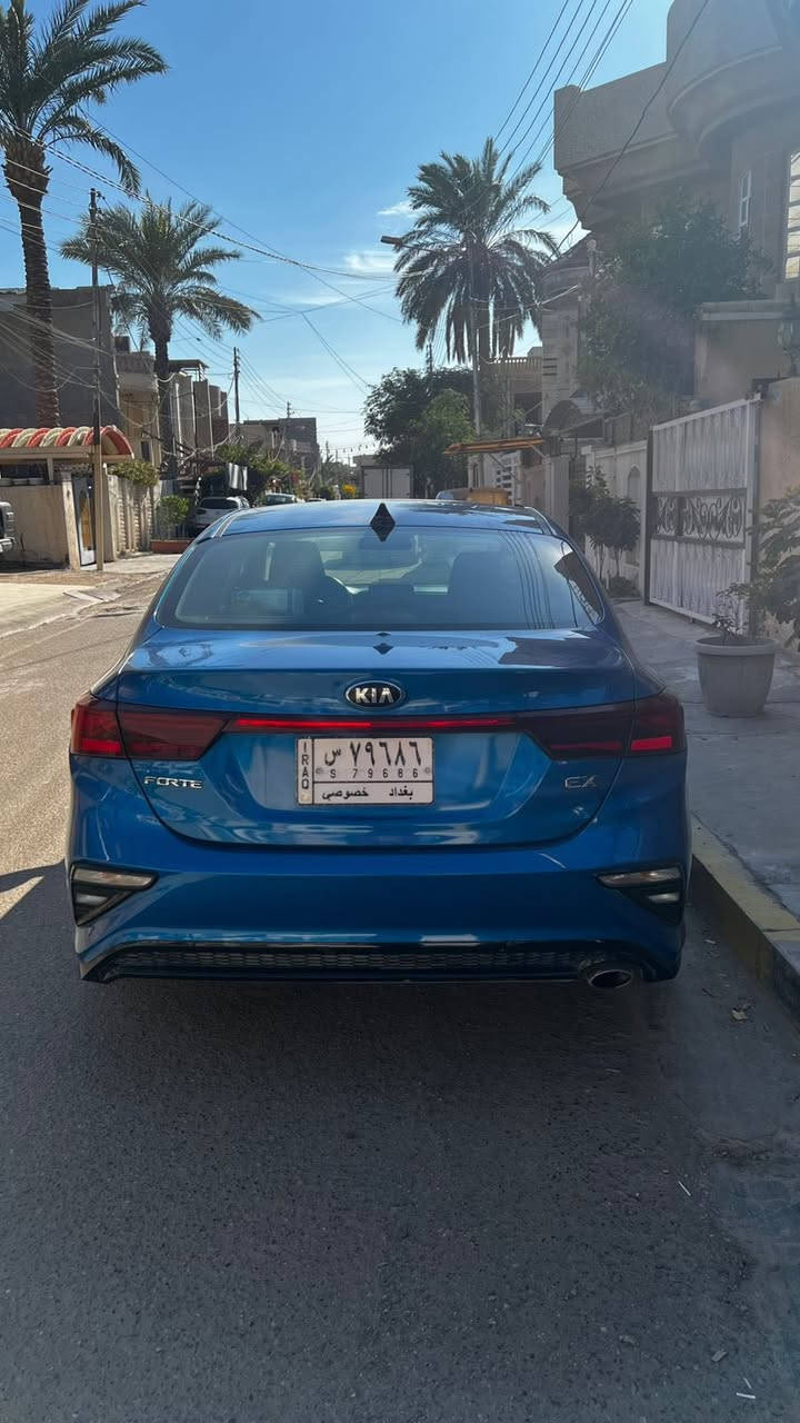 فورتي 2021 للبيع EX 
وارد كندي موجود تقريرها 
محرك 2000 دوش 
رقم بغداد 
ماشيه 80,225 km 
مواصفات السياره 
- رادار امامي 
- تحديد مسار 
- توقف ذاتي 
- بلاجكتورات 
- تبريد قطعتين 
- ثلاث وضعيات قياده 
- تدفئه كشنات وستيرن 
- شاشه كاربلي 
- شاحن وايرلس 
- تخم تايرات جديد برجستون 

ضررها  بنيد  و اريرباك ستيرين ودشبول
بدون  اي دواخل حتى البراكيت بلادي ممتضرر وراديترات بلادية. 
ضرر بالعراق حادث جاملغ ايسر وبنيد   واقل الشبر  من تكمة جامة الامامية ( رجع عليه البنيد 
وصوره موجوده 

ويبقى فحص السياره 

مكان السياره بغداد اليرموك / القادسيه 
السعر 12600$
 
وبيها مجال بسيط لخاطر الجيه ***********
