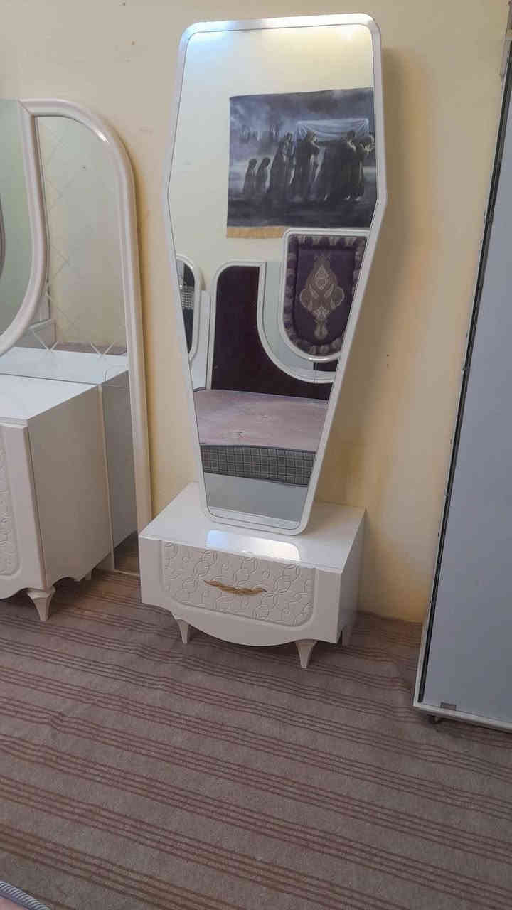 غرفة نوم تركي صبغ حراري 
مستعمل العنوان البصره  الزبير السعر ٨٠٠ 
للستفسار *********** الزبير, البصرة
