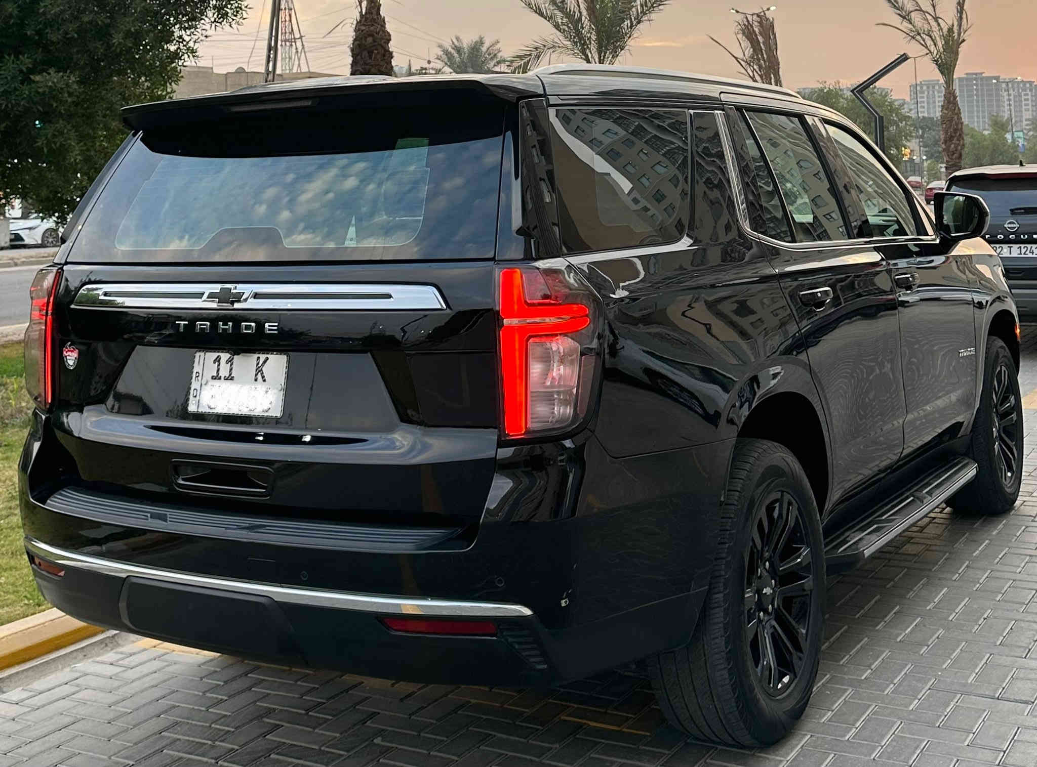 تاهو LSموديل 2021 خليجي 
رقم بغداد بسمي 

ماشية 62 الف 

سيارة مكفولة من صبغ وتبديل وبارد 

بيها رصعات فقط .. 

موصفات بصمة ثلاجة كشنات كهرباء 

حساسات وباقي الموصفات المعروفة 

مكان سيارة بغداد البياع 

السعر 390ورقة بيها مجال 

الاتصال ***********
