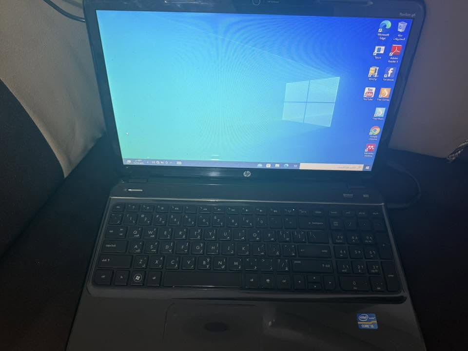 لابتوب HP نظيف بحالة ممتازة (للدراسة، التصفح، والمهام المكتبية) - جاهز للاستخدام.
المواصفات:
هارد sd250
• المعالج (CPU): Intel Core i5 ( i5-3210M) - معالج قوي للمهام اليومية والدراسة.
• الذاكرة العشوائية (RAM): 4 جيجابايت.
• حجم الشاشة: 15.6 بوصة (حجم كبير مريح للعين) تحتوي على لوحة أرقام جانبية كاملة (Numpad) تفيد طلاب المحاسبة والمكتب الذاتي.
• النظام: Windows 10 Pro (مفعل وجاهز مع كافة التعريفات والبرامج الأساسية).
• الصوت: نظام صوتي مميز (Dolby / Altec Lansing).
المميزات والنظافة
• البرامج الأساسية (المتصفحات، مشغلات الصوت والفيديو) منصبة وجاهزة.
***********
الملحقات 
شاحنه
حقيبة
