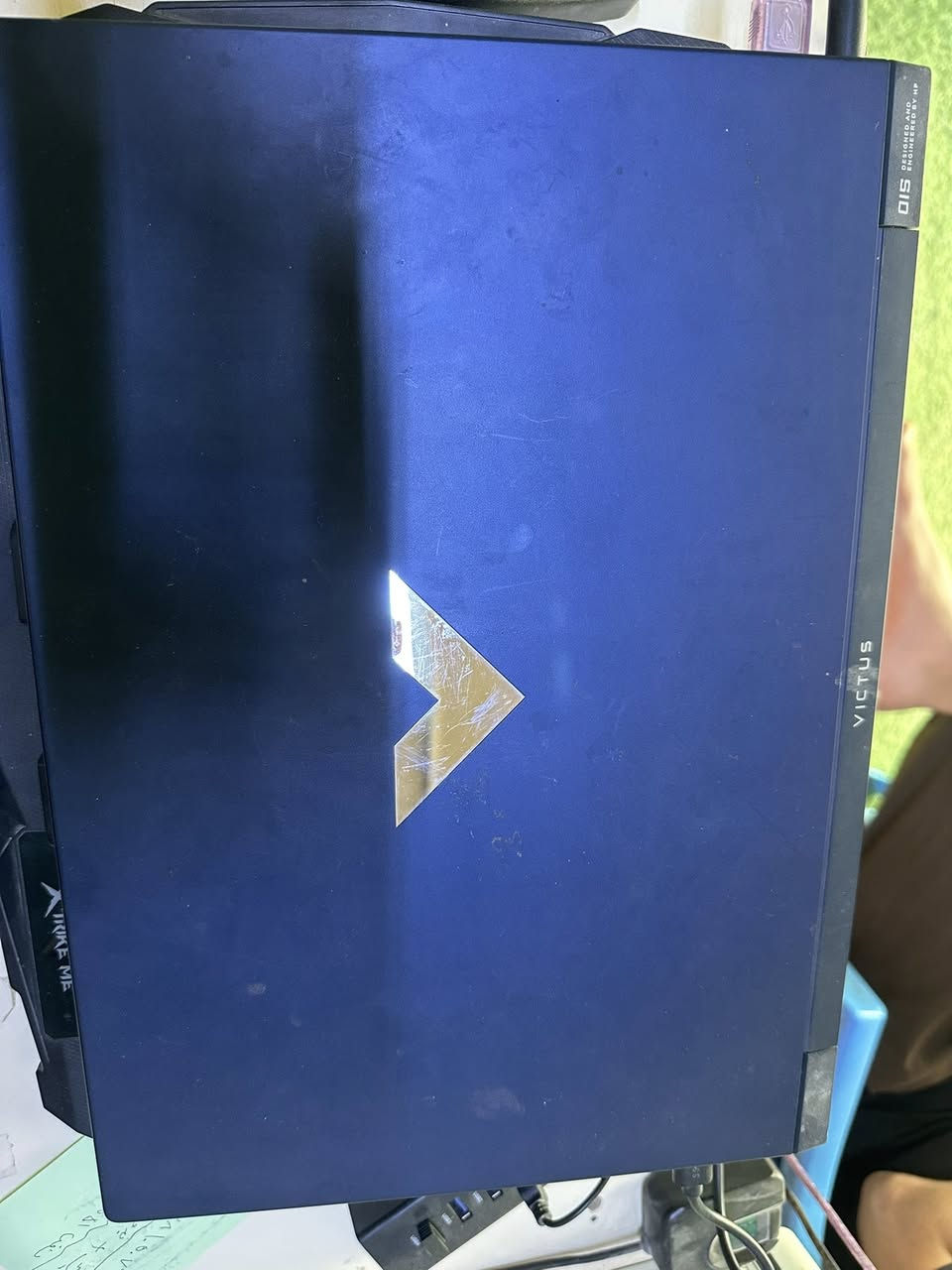 لابتوب نظافة فول استعمال قليل / كيمينك + مونتاج
الموديل:
HP Victus by HP Gaming Laptop 15-fa0xxx

المعالج (Processor):
Intel Core™ i5-12450H
(الجيل 12 – 8 أنوية / 12 خيط – تيربو حتى 4.4GHz تقريباً)

الرام (Memory):
16GB DDR4

الهارد (Storage):
SSD NVMe M.2

السعة (2T)

الشاشة (Display):
15.6 إنچ FHD (1920×1080)
144Hz

كرت الشاشة الداخلي:
Intel UHD Graphics

كرت الشاشة الخارجي:
NVIDIA GeForce RTX 3050 Laptop GPU
4GB GDDR6

النظام:
Windows 11 Home 64-bit

الشحن:
120W AC Adapter

مع حساب ستيم :
Gta 5 
Fifa 25
وهواي العاب

+ هدية قاعدة تبريد شركة XTRIKE ME 
4 مراوح

850 وبيها مجال بسيط

المكان : النجف

***********
***********
