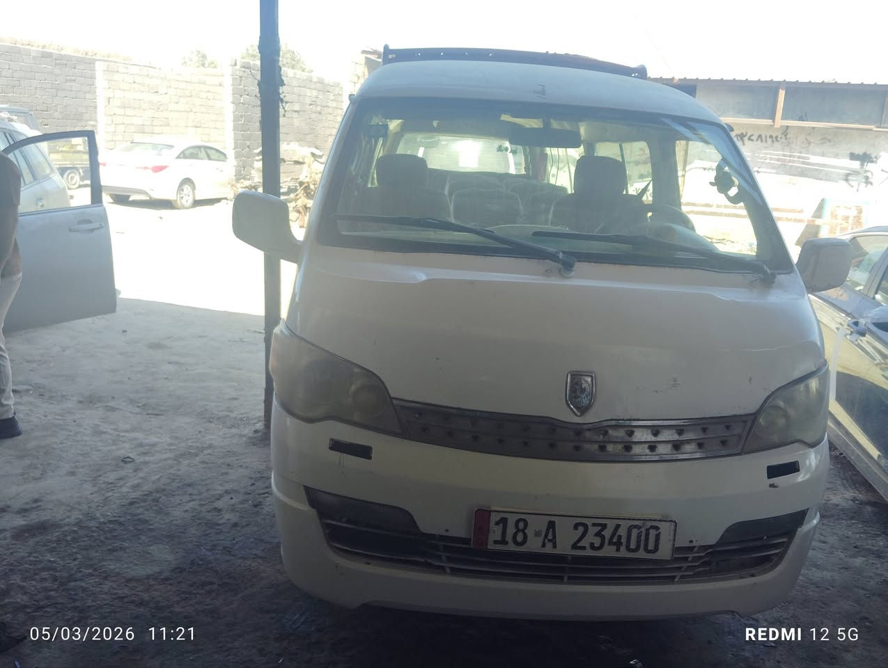 سلام عليكم جنبي موديل 2013 رقم انكليزي مكينه توه مجفته جديد كير اكسن خير من الله صدر جديد تخم تاير سعرها ب60ورقة وبيها مجال /***********/ بيه واتساب
