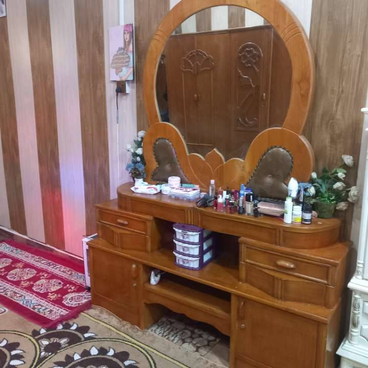 سلام عليكم غرفه كلش نضيفه البيع مكاني بلحله السعر ع وتساب ***********
