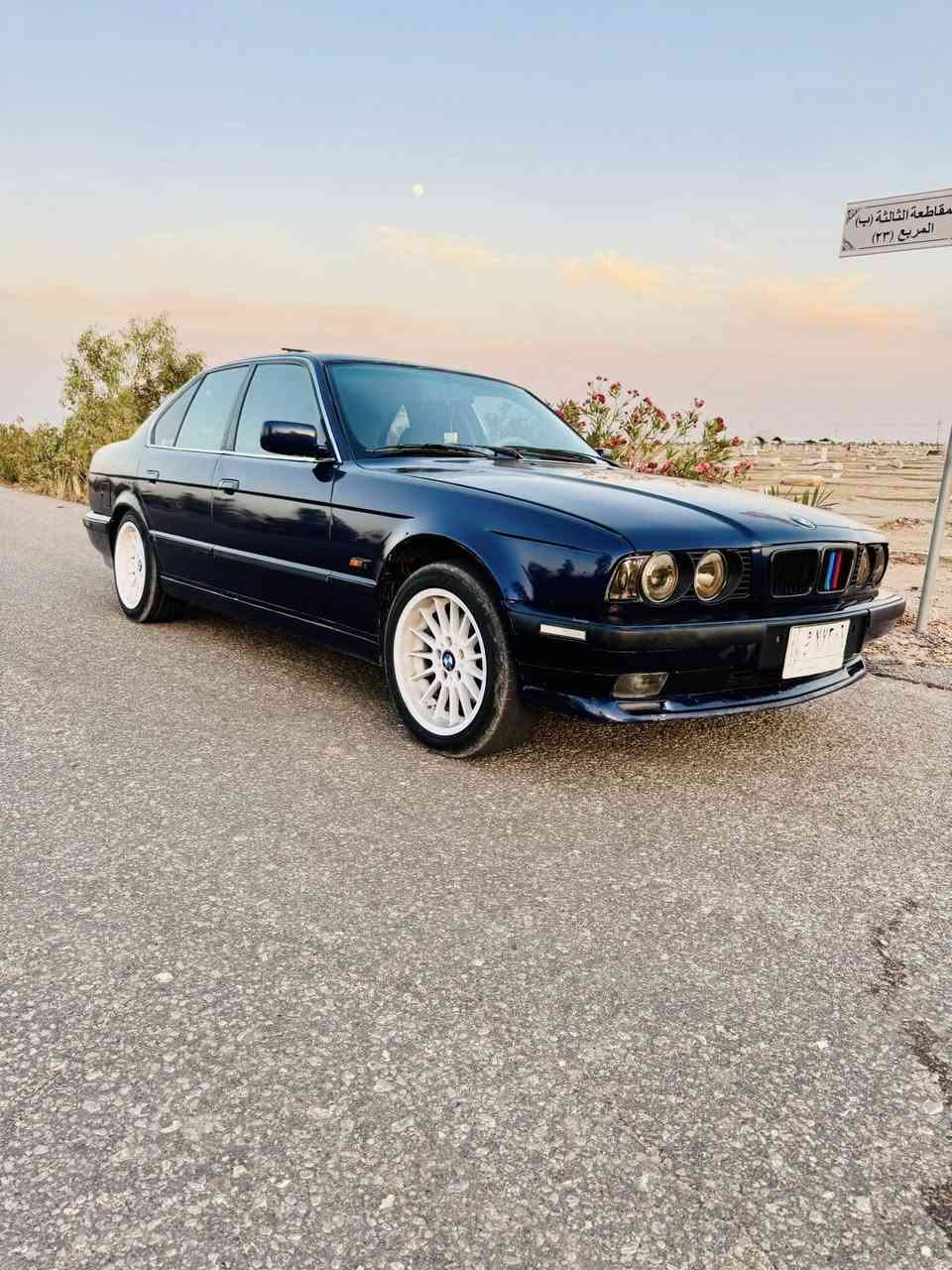 السلام عليكم 
للبيع  ‏540i. V8 اصل ٣٥ 
مكينه وكير حاويه مكفوله 
شلعه ومعدل يخبل وتراي وين ميعجبك 
السياره معمرهه ع ايدي  
مكفوله من ضربه 
بجم عريض
فتحه سلايت 
تبيريد ثلج
لايت زنون
غرفه جديده 
حداديه امامي وخلفي جديده
تخم ويل اصلي وتخم تاير جدد 
جاهزه للاخير 
رقم بغداد تحويل ثاني يوم
مكان طريق كربلاء نجف الحيدريه
معروضه ب ٦٨$
***********

