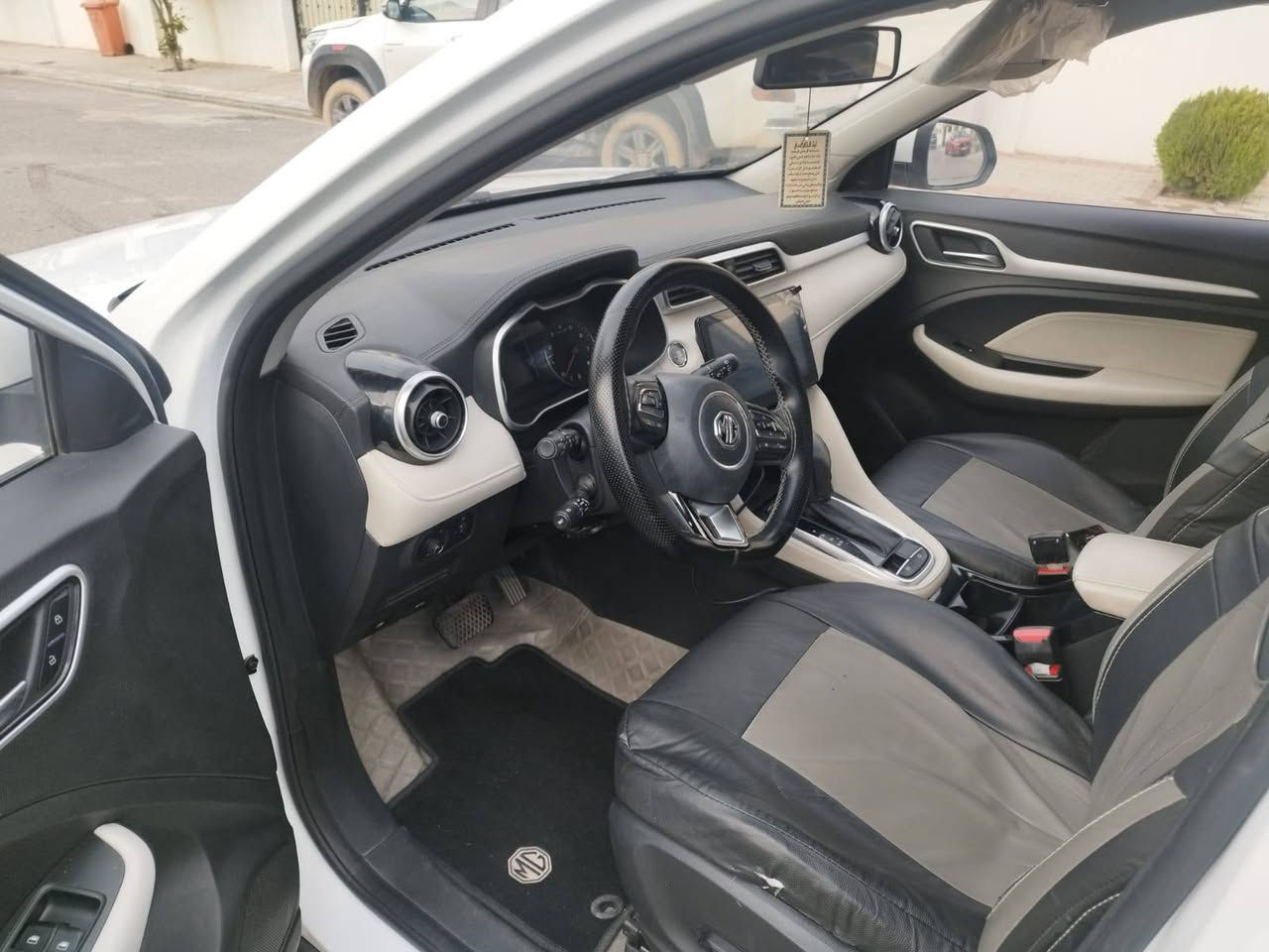 MG ZS 2023
مواسەفات لۆکژێری
فول فول مواسەفات
سفری شەریکەیە
زەمانی چوار ساڵی ماوە
هەموو ڕونێکی لە شەریکە گۆڕاوەو کامل سێرڤسی لە شەریکەی mg بۆ کراوە
تەنها 31 هەزار ڕۆیشتووە
بەناوی خۆمە ، ڕەقەم و سەنەوی و هەموو شتێکی نوێیە
هیچ هیچی نیە نە سبوغ نە ساردەکوت و نە شوخت و نەقۆپ
نرخی تەنها 139$  وە لەگەڵ مشتەریش دەسازێین
بۆ پەیوەندی *********** أربيل, العراق
