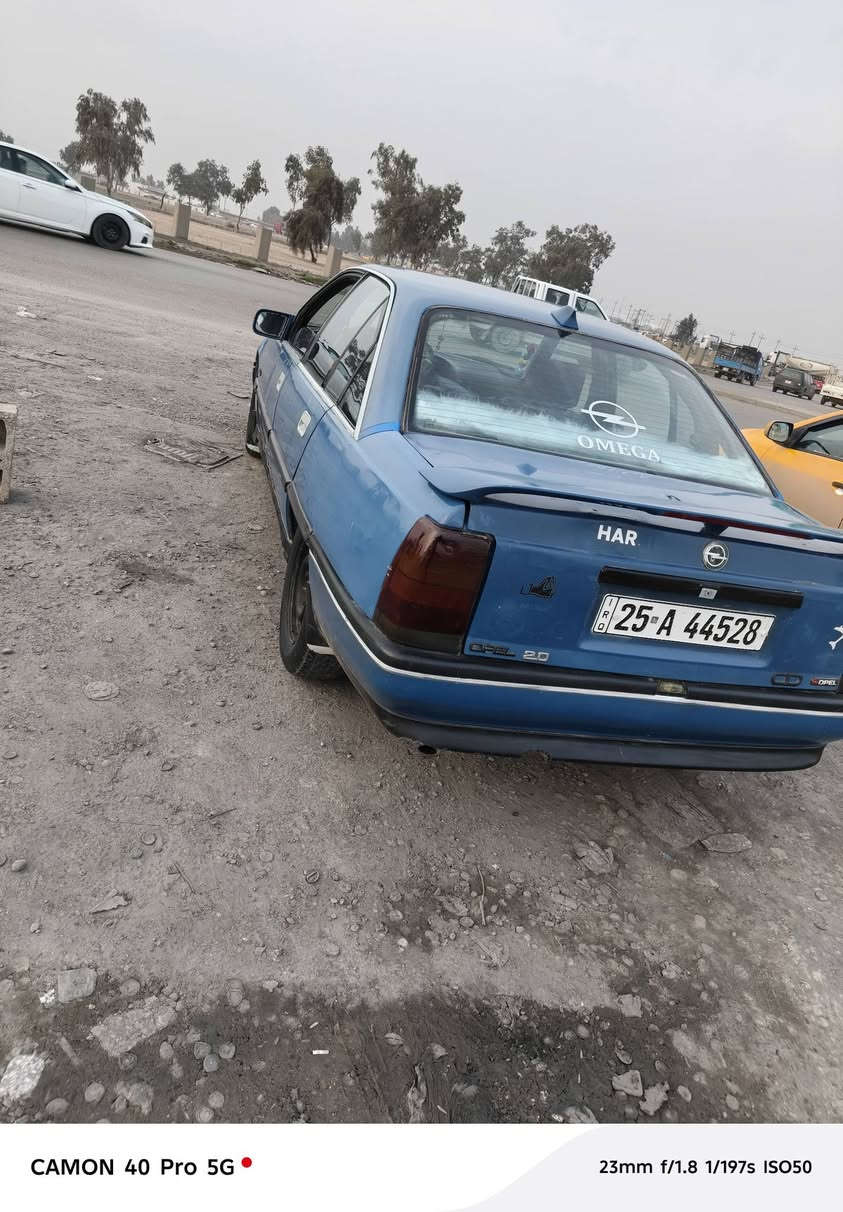 سلام عليكم سياره للبيع اوميكا مدير ٨٨  محرك كير أكسل صدر كهربائية كله شرط مابيه لا ضربه وله خياس كل معمر      بطاقة بنزين بيه سنويه ل ٣٠هزه جديده 
شرط تحويل 
***********
رجا إذ مو شراي لا تخابر وله تدخل خاص سعر ٢٨بيه مجال 
سعر ٢٨بيه مجال  
مكان سياره كركوك
