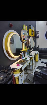 ميز صالون • حلاقه • ملكي