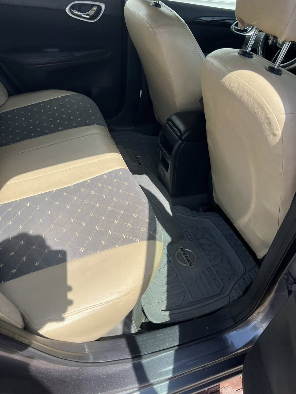 سلام عليكم سيارة للبيع نيسان سنترا موديل ٢٠١٨وارد. أمريكي حادث بسيط خشم جاملغ بدون أير باك سيارة بيهة عطل بسيط بالكير فقط يصدر صوت رجة السعر ١٢٠ وبيهة مجال ***********
