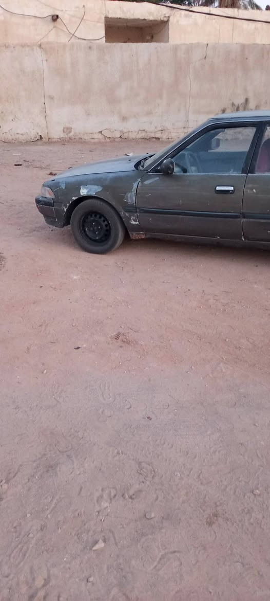 كرونه عضم مديل ٩٢ رقم نجف كير ومكينه جدد تخم تاير باتري جديد حداديه جاهزه مكانها ديوانية .شاميه. سعر ٢٠ وبيها مجال اتصال فقط ***********

