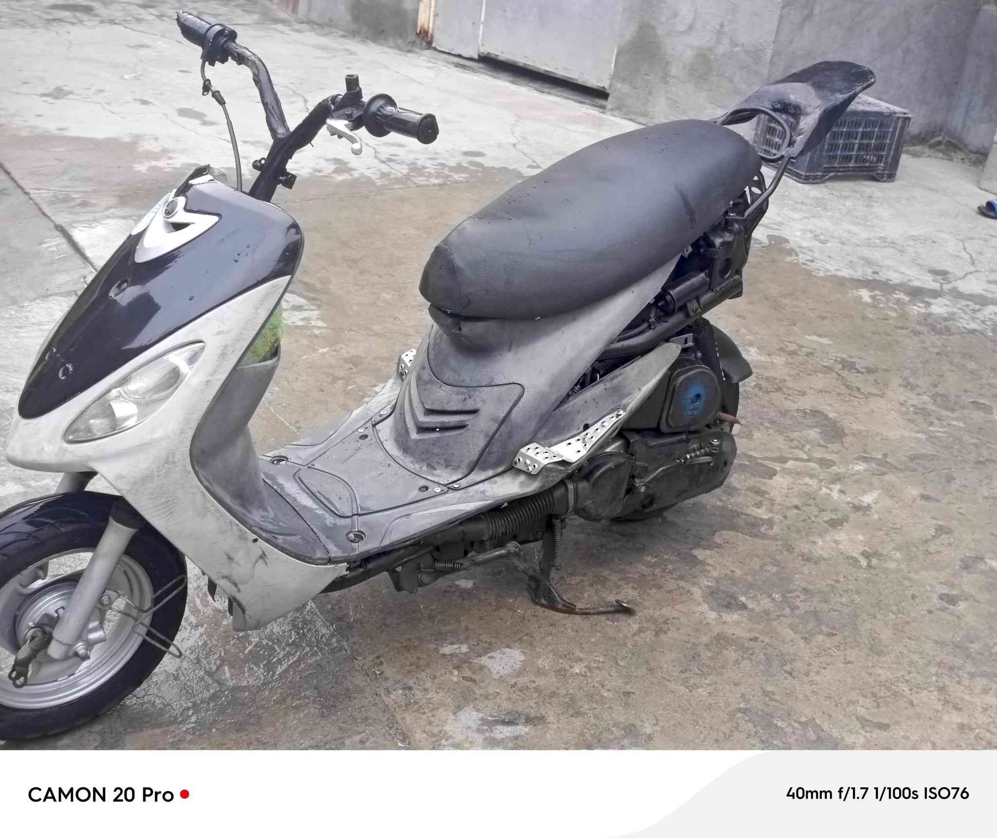 ماكس للبيع
قجمه حربيه
دراجه حلوه 
مكينه مبدل بيه بستم بس
دراجه حلوه
نهضه ومعدل
درجه جاهز
مكانه بصره كرمت علي 
السعر 550
***********
