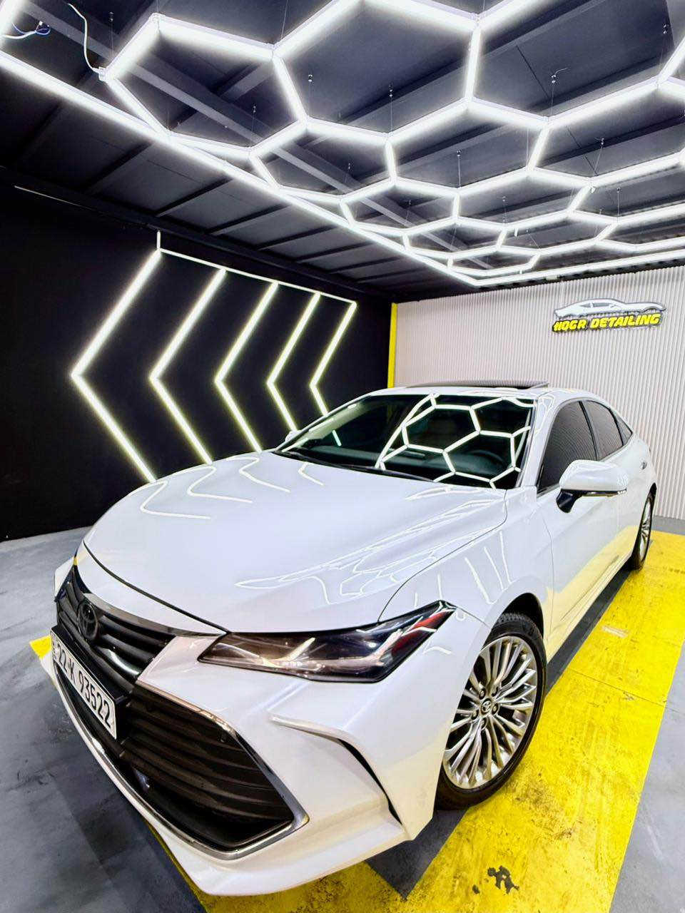 ﷽ 🙏🏻
للَّهُمَّ صَلِّ عَلَى مُحَمَّدٍ وَعَلَى آلِ مُحَمَّدٍ 📿❤️
‎تحية طيبة بكل ماهو جديد و مميز فخامة اليابان 🇯🇵 
‎تويتا افلون ٢٠١٩ ليميتد درجة اول داخل بيجي 👌
‎فول مواصفات رادار امامي داتاشو كشنات تدفئة و تبريد 🪬  
‎سیارة كلين يعني مكفول كفالة عامة ، حتة رسعة مابي 💎
‎عداد المسافة ( ٧٥ ) الف كيلو يعني مثل زيرو 📦
‎تحويل بسمي مابية غرامات ، سنوي حتا ٢٠٣٠ جديد ✅
‎السعر , ٣٢٨$ بية مجال علي شراي ❔
‎مكان ، السليمانية داخل 🌍
‎للاستفسار ، ***********📞‎ السليمانية, العراق
