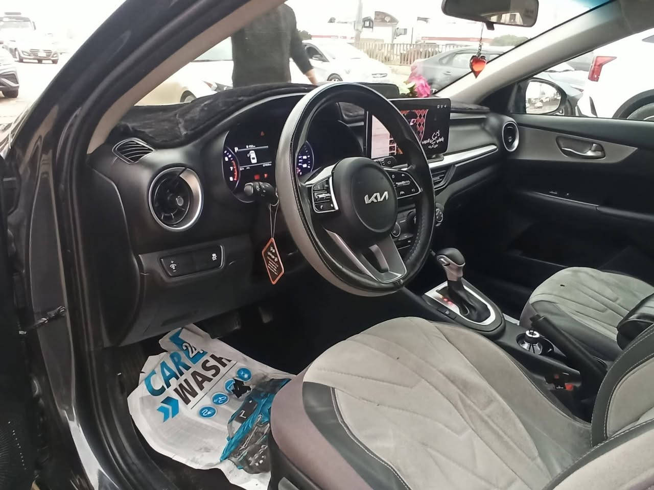 السلام عليكم
فورتي ( معوقين ) بيع سريع 
موديل 2023 
رقم نينوى الدولي 
سياره مواصفات نص فول 
حساسات قياده ذاتيه تحديد مسار شاشه وكامره 
محرك وكير شرط 
محرك 20 دوش 
ماشيه 41مايل 
سياره ضررها بوند مبدل ونص باب خلفي صبغ وبيها براس الشاصي تعديل بارد 
رقم الشاصي مرفق مع الصور
السعر 132$  وبيها مجال بسيط ***********
