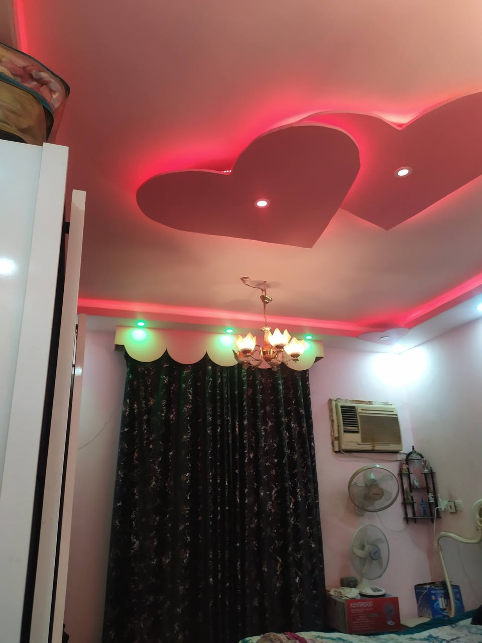 سلام عليكم بيت البيع مساحه 176 مكان نزلت العيد قرب اسواق كروري اتصال ***********
