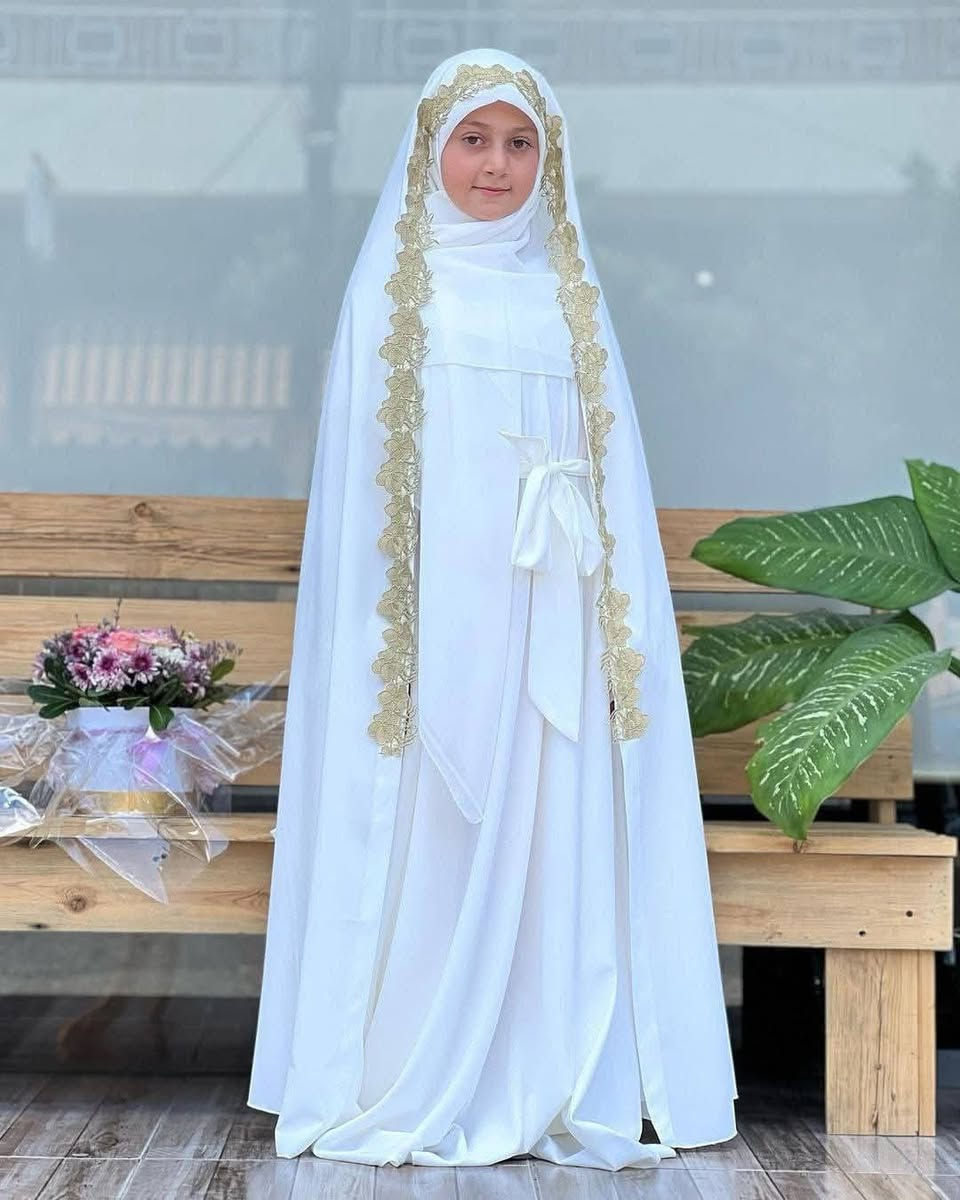 زي تكليف للبنوتات الجميلات💁‍♀️❤️
(عباءة..فستان.. حزام) 
للحجز والاستفسار واتساب ‏‪***********‬‏
🔸توصيل متوفر جميع المحافظات 🔸
🐥الحجز قبل 4 ايام لُطفاً🐥
