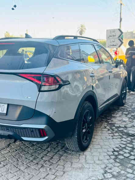 السلام عليكم 
للبيع او مراوس بسياره  اقل 
كيا سبورتج إكس لأين ..حجم لارج
سياره صور حادث بالمنشور 
(بدون ايرباك) سياره بجم كبس شركه
 وبيها حادث مسبق بامريكا 
ابيعها حزام رقم بغداد  الجديد  باسمي 
مواصفاتها
فتحه بانورما 
+مازدات لدات 
.بصمة  بصمه ابواب
بصمه تشغيل تشغيل عن بعد 
صندوق كهرباء
 شاشة كبيره لمس
كاميرا دوارة 
رادارات / رادار امامي /رادار جانبي /رادار خلفي
 حساسات خلفي 
خرائط 
 كشنات تدفة‏  + شاحن بالكشن
 كشنات جلد
 دفع رباعي  نضام جبلي وثلجي وترابي
نزول منحدرات                                                   
كشنات كهرباء
.تبريد قطعتين 
.اوتوهولد .   
بلوتوث USB ابل كار بلاي والاندروير 
 حاجب ليد
.نقطه عمياء
.اشاراة بالمراياة الجانبيه                                    
. فول تحكم ستيرن                                             
. كير أوتو + عادي.                                              
-اوتو بريك.                                                        
. بريك بصمة.                                                      
.شحن اللاسلكي                                                            
. نضام قياده أيكو + سبورت + نورمل
. مثبت سرعه
. تحديد مسار 
. دمامات صوت  
.لايت بلادي Led  زينون
. رادار الخطوط البيضاء  
‏.شاشة إلكتروني
 تشغيل عن بعد 
‏-AUTO HOLD
‏Auto start 
سياره جديده بمعنى الكلمه. 
سعرها 
195 مجال بسيط مكاني بغداد شارع فلسطين 
***********
