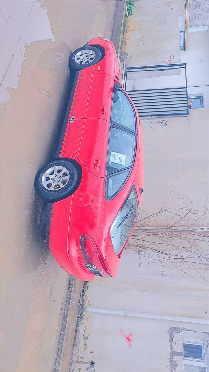 مازدافاسوليا موديل ١٩٩٣ ارم بلاستيك و سه نه وي باكانه بيش و بشت كه بسه  ته بريده اكه ر مشته ري تيل بكه ***********
***********
