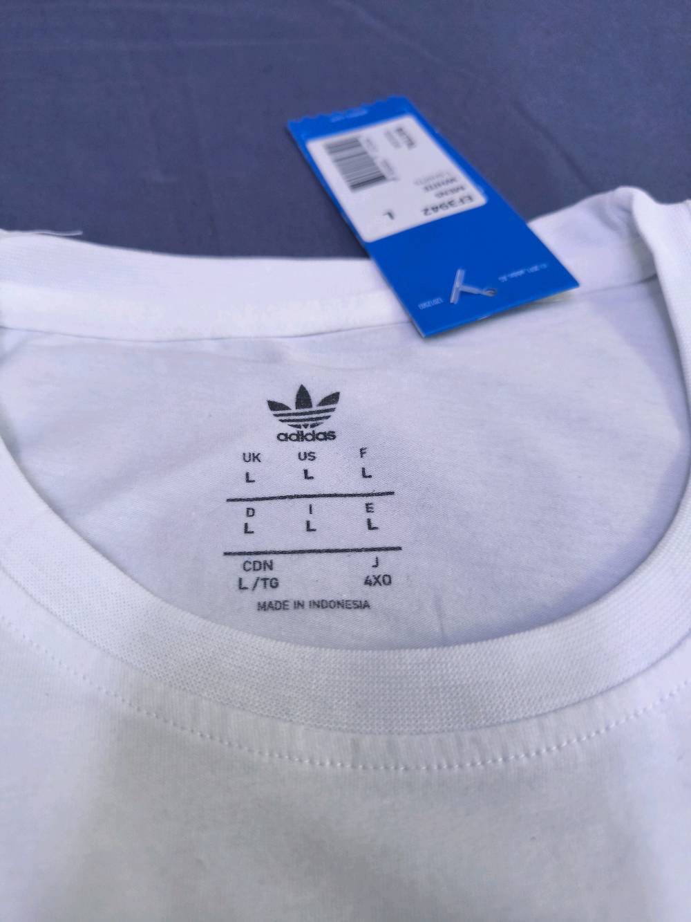 بدي أديداس رياضي قطني

صناعة اندنوسي 
قياسات L, XL, 2XL, 3XL, 4XL 


سعر القطعة 15 ويه التوصيل