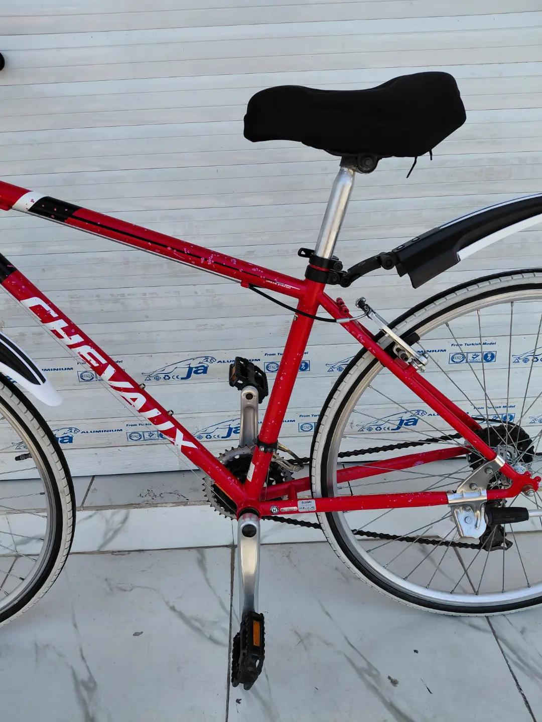 CHEVAUX 2018 حجم 28 / C700 كل الاجزاء المنيوم  الفريم حديد 3 × 7 سرعات من SHIMANO دبل امامي شغال  الدراجة جاهزة بدزن عيوب فقط شخوط بالفريم السعر 165 الف شامل التوصيل    ✈يوجد توصيل لجميع المحافضات ✈ كركوك مدخل سايدين حي الاسرى والمفقودين  معرض ابو شيفان ( *********** )
