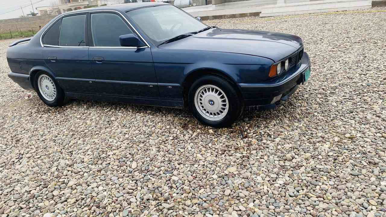 السلام عليكم بي ام 525 كير محرك شرط كير عادي محرك مسكر صدر جديد كهربيات شقاله سياره نضيفه للبيع او مراوس


**إذا كنت صاحب هذا الإعلان وتريد حذفه لأي سبب، رجاءا أرسل رسالة إلى الدعم الفني**