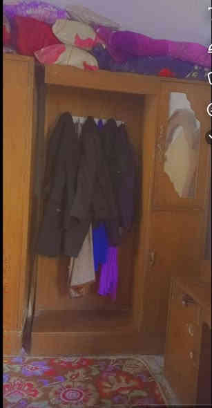 للبيع مكاني المحاويل سعرهن 100 
***********
