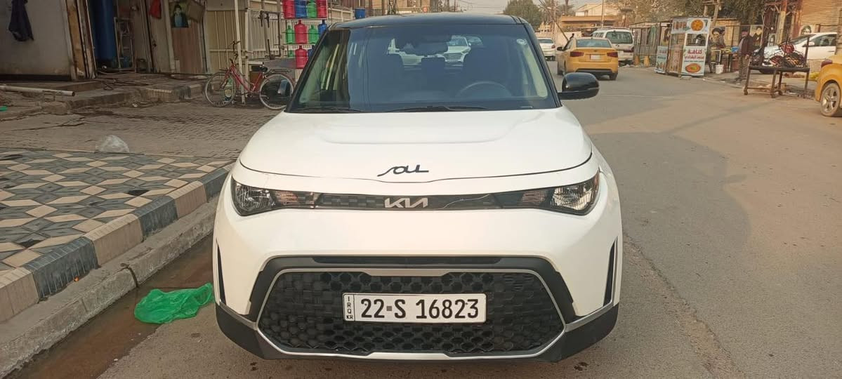 سلام عليكم
سيارة صول للبيع موديل 2025
وارد امريكي حادثها موضح بالصور 
فول مواصفات عدا الفتحة 
تو كولر 
ماشيه 3000 ميل
تحكم ستيرن جهتين 
مانع انزلاق
تحديد مسار
رادارات
وباقي المواصفات 
مكينه 2000 دوش 
بيها صبغ ابيع حزام 
مكان السيارة بغداد المشتل 
السعر 135$ 

***********
