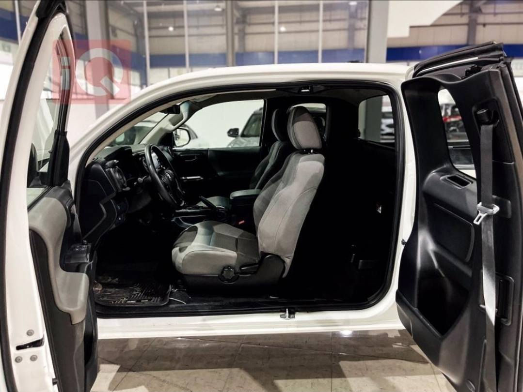 پیکاب تۆیۆتا تاکۆما 2023
• رەنگی سپی
• ٤ پستن 
• تاک اکسل
• تەک نیو بۆدی درێژ
• مەکینە ٢٧٠٠ 
• گێر تۆماتیک 
• ئێرباگ سەلامەتە
• رۆیشتوە٤٢.٠٠٠کم  
• رەقەم تەلەفۆن***********
• نرخ210$
• رەقەم هەولێرە بەناوی خۆمە
پێشی کەپسە نیو دەرگای بۆدی و یەک چاملغی سبوغە 
دۆسە-چەمچە-دەعامی پێش-هۆک لەگەڵدا
