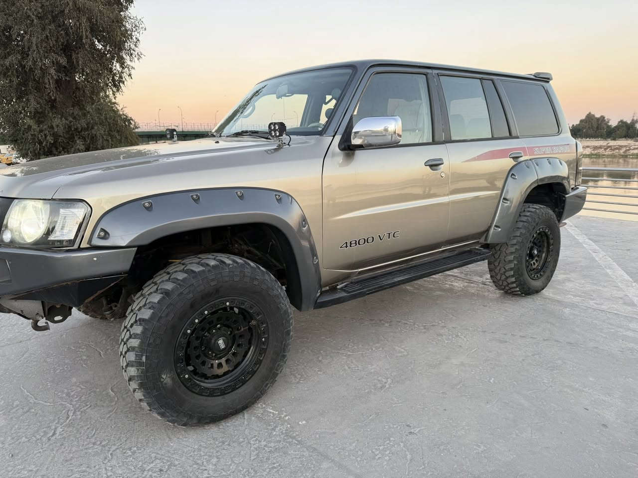 السلام عليكم
باترول سوبر سفاري موديل 2008

كير عادي 

تبريد ثلج 🥶🥶

دواخلها نظيفة 

صدر جاهز 

سيارة جاهزة وحلوة 

مكاني الكاظمية
سعرها 170$ وبيها مجال

***********
