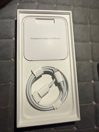 آيفون ١٤ ١٢٨ • جديد • قفل شرق الاوسط