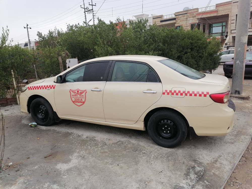 بیکاشۆ بیلاد تەکسی مودیل 2011.سەنەوی و ژینگەی تا2027. پارچە ڕەشە سەقف و شان و پشتی لێدانی نیە پێشی تەنها بەتانەی سەکنی گرتیە نەگەیشتۆتە دەبل.گێڕو مەکینە بەشەرت تەبرید .غازی تورکی لەسەرە.تایەی 20ڕۆژە لۆم کڕیە.تاخم پێشی کامل گوڕیتم دەبل  و تۆپەسوکانی شەریکەی لەسەرە350هەزارم لێداوە بەس لەپێشی.جاهیزە ئی بن ئیشە سەیارەکە.تکایە اگر موشتەری نیت بێزارم مەکە لەگەڵ ڕێزم.سعری 120و معامەلە.*********** أربيل, العراق
