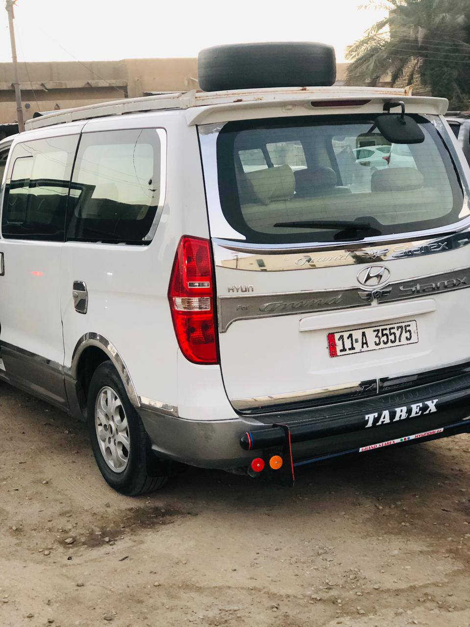 السلام عليكم ستاركس 13رقم بغداد الجديد استخدام شخصي مصفره هيئه وضريبه السياره مكفوله عده شويه بلجاملغ الخلفي جهه السائق السياره بانزين +غاز كير عادي مكينه مكفوله كير مكفول تبريد شغال.  السعر 165وبيها مجال 
للاستفسار تصل للرقم ***********
