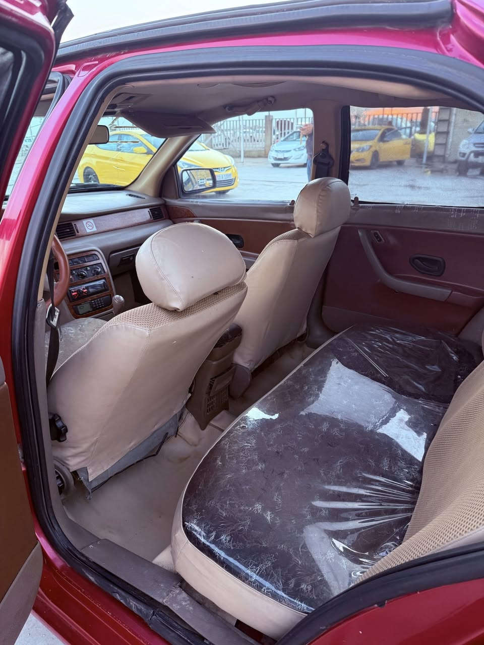 السلام عليكم
سمند مديل 2012 كفاله عامه ما عده الجراد 
مكينه كير تبريد
 صدر امامي خلفي تخم تاير 
دوشمه جديده سياره جاهزه للاخير 
سعره 45 وبيه مجال 
عنوان / الكوت 
للاستفسار ***********
