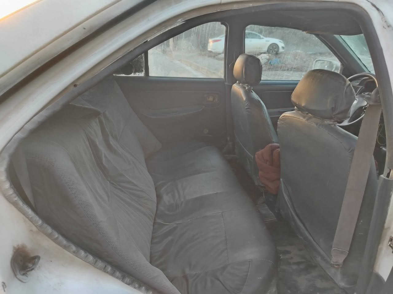 سني 97 حائز ثالث مكينه بيهه دخان قليل كابريتر كير اوتوماتك صدر تعبان والكشر شوف العين سعر ١٥  وبيهه مجال بصيط ***********  مكان المحموديه
