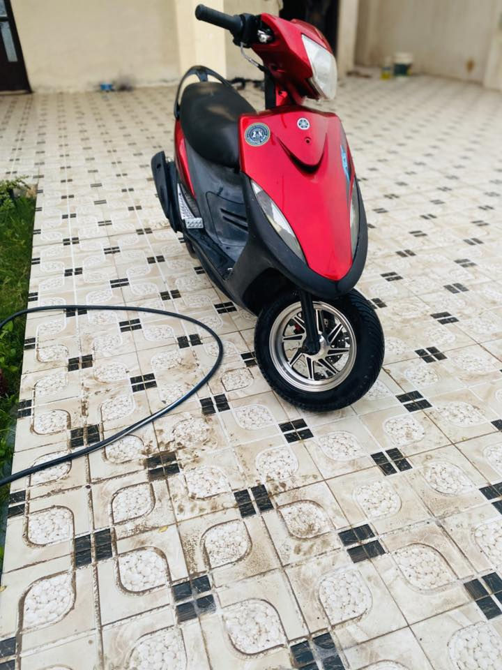 سلام عليكم ماكس عدلة للبيع بوشة55دراجة نضيفة كفرات ختم واحد سعره650وبيه مجال مكاني زبيدية/0777949 1608
