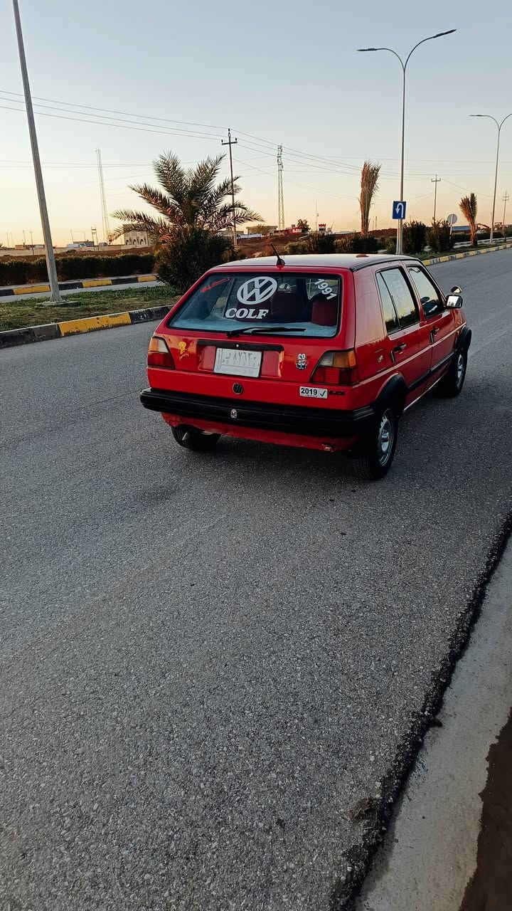 كولف موديل 91 رقم ألماني سنوية عظم شرط تحويل فقط
 كابون بنزين   ⛽
 محرك 0,8وكير شرط 💪 
سيارة وضع شركة بدون صبغ👌
مكان سيارة موصل 🚗
***********
***********
