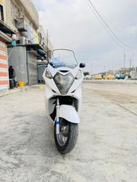 يلام عليكم شباب سلفر للبيع 600وبسعر مناسب تواصل ‭07780046749