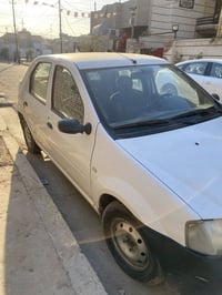 رينو لوجان • ٢٠٠٩ • نظيفة