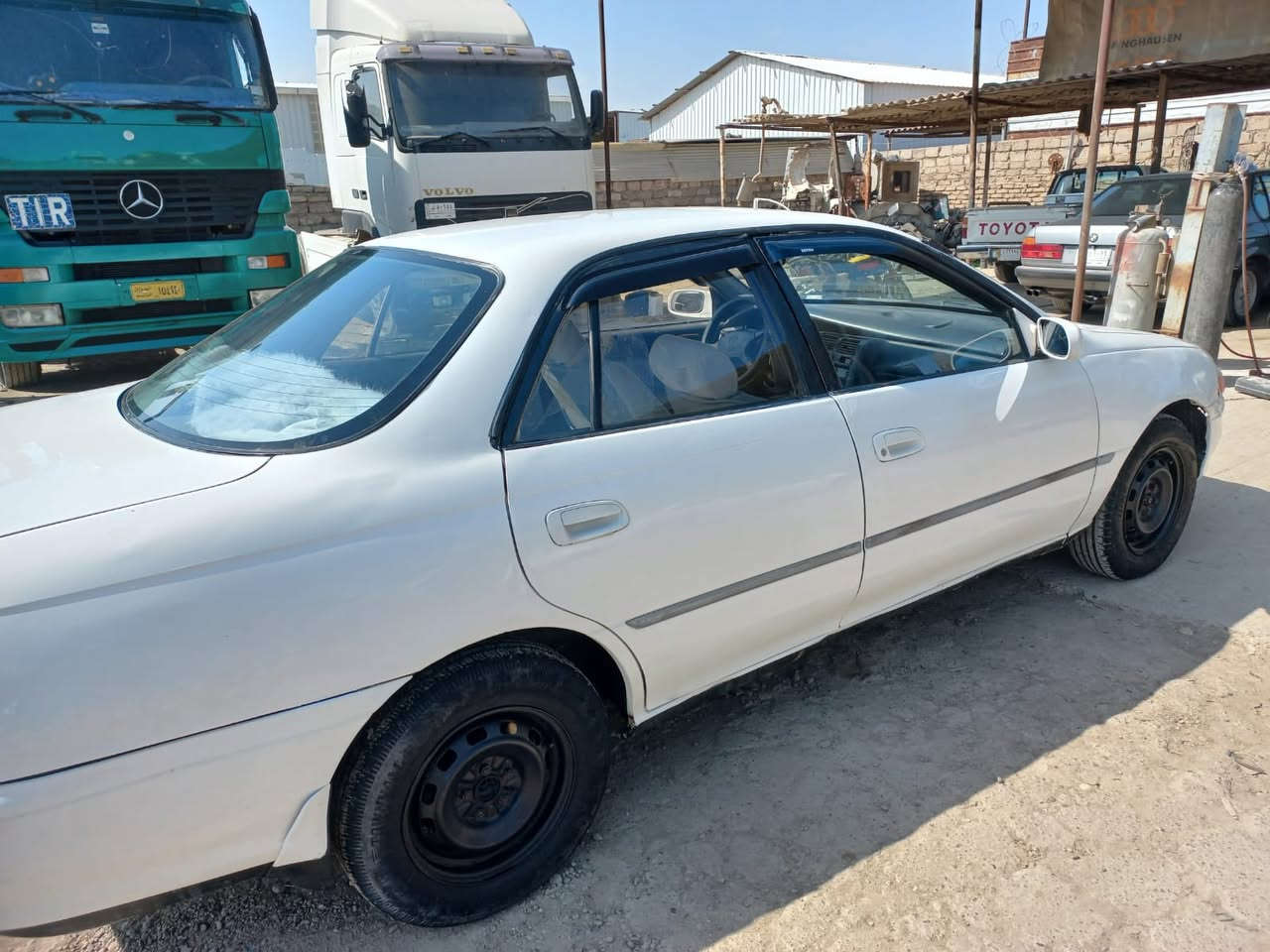 السلام عليكم
كارينا 95 

مكينة 16

محرك نضيف كير نضيف 

صدر جديد

بلكات جديد 

فيول بم جديد

وايرات جدد

بطاين ابواب جديدة كال كصة

دوشمة كشنات جديدة

دوشمة ارضية جلد جديد 

تايرات جدد ونضيفات

السعر 42 وبيها مجال نقد بدون اقساط

مكانها سامراء 

***********
