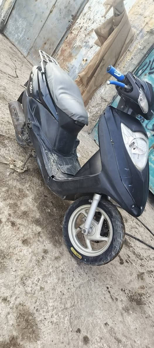 السلام عليكم دراجه هوندا رص ياباني مبيع مستعجل كلشي مابيها محرك وكشر بس بيها ملاحضات بسيطه الدراجه شغل نكره صلف كهربائيت وكلشي شغال سعرها 275 وبيها مجال شي بسيط للشراي تواصل وياي علهاذة رقمي ***********
