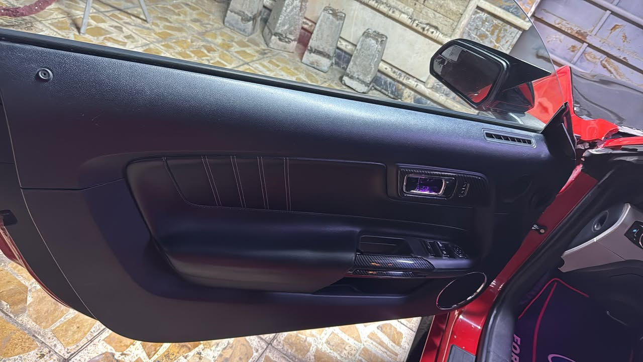 موستنك 2016 احمر طماطا  ايكو فول بريمنيوم فول كشف السيارة نقصه بس دعاميه اماميه مو حلوه بيه 3 قطع صبغ بلادية كشف كهرباء بلادي بيه ويل فيرادا تايرات جدد مستعجل ع بيع السعر 110 بيه مجال بسيط 
***********
