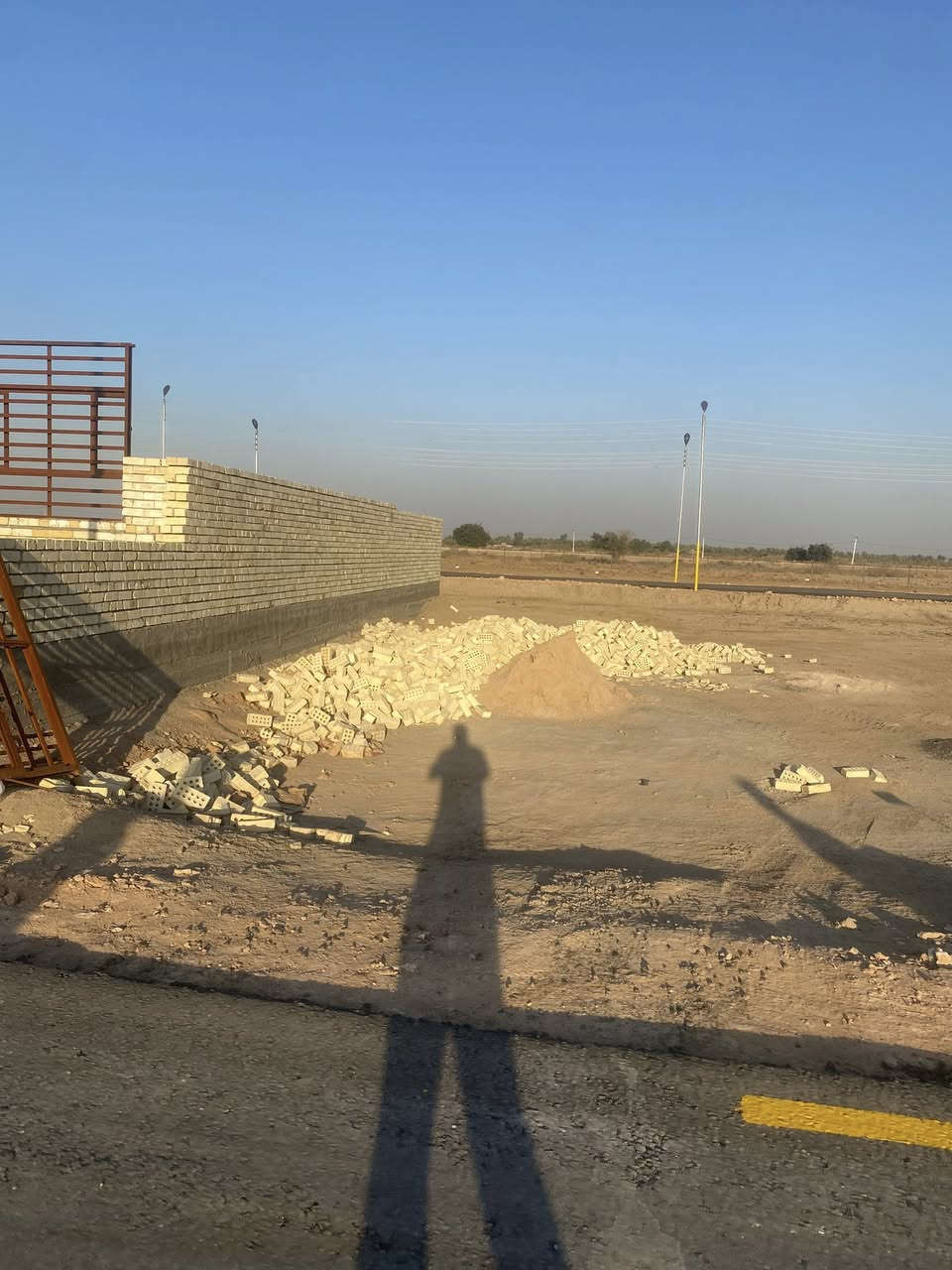 الف متر (1000 ). للبيع بدايه مجمع الفرات السكني  للاستفسار ***********
‏ او واتساب
